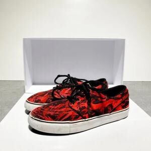 Nike Stefan Janoski Red and Black Skate Shoes Youth Size‎ 5Y